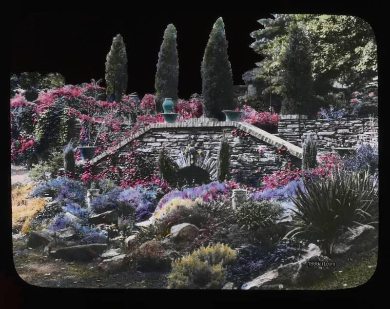 1899art Garten Mit Bru Cke Schwarzer Himmel Fake Nacht Handcolored 1900s 1899art. Historical photograph from the 1899art Archive.