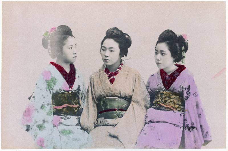 1899art Japan Three Maiko in Conversation Handcolored 1900s 1899art. Historical photograph from the 1899art Archive.
