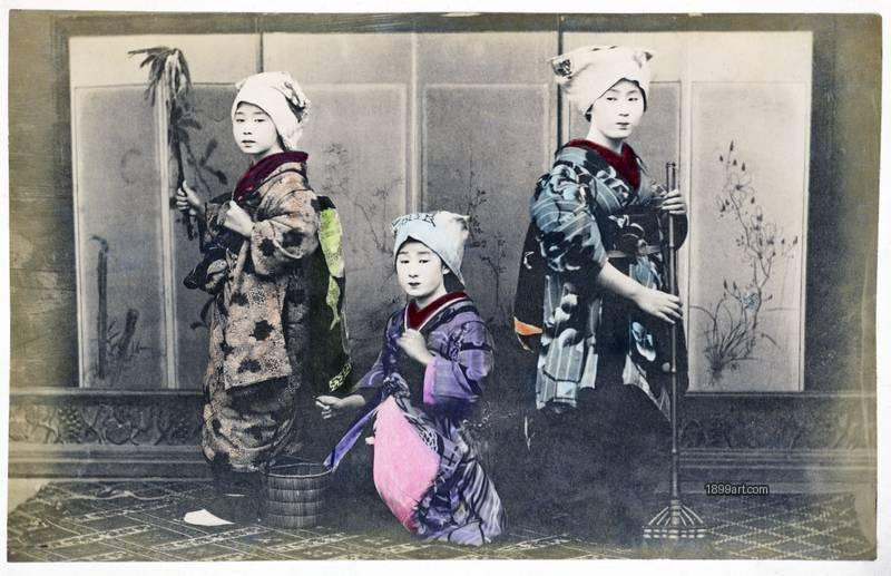 1899art Meiko Performing Household Chores – Studio Scene, Japan (Meiji Period, c. 1890s) Handcolored 1900s 1899art. Historical photograph from the 1899art Archive.