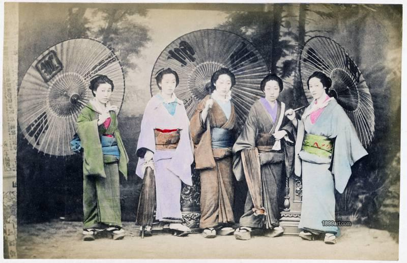 1899art Five Meiko with Parasols – Studio Portrait from the Yokohama School, Japan, c. 1870s Handcolored  1899art. Historical photograph from the 1899art Archive.